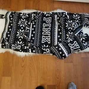 Brand New black and white Pink VS bath robe.